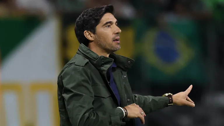 O técnico Abel Ferreira, da SE Palmeiras, em jogo contra a equipe do C Bolívar, durante partida válida pela fase de grupos, da Copa Libertadores, na arena Allianz Parque. (Foto: Cesar Greco/Palmeiras/by Canon)